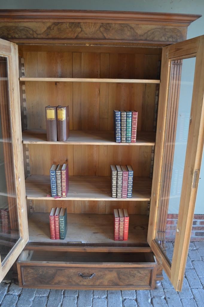 Prachtige antieke noten houten boekenkast, vitrinekast., Verzenden