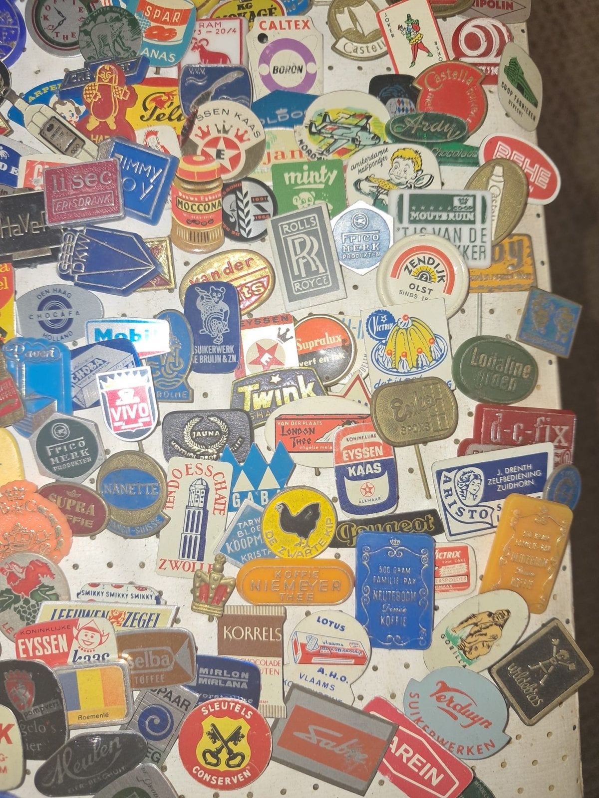 Grote collectie vintage reclamespeldjes / pins, Ophalen, Gebruikt