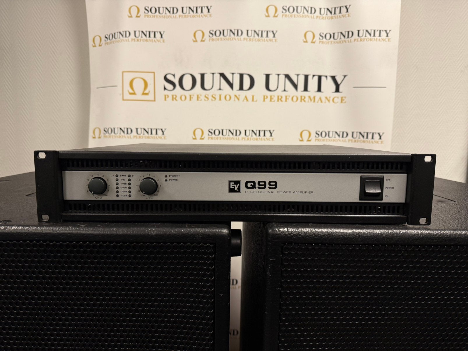 EV - Electro Voice Q99 2x900W/4ohm
