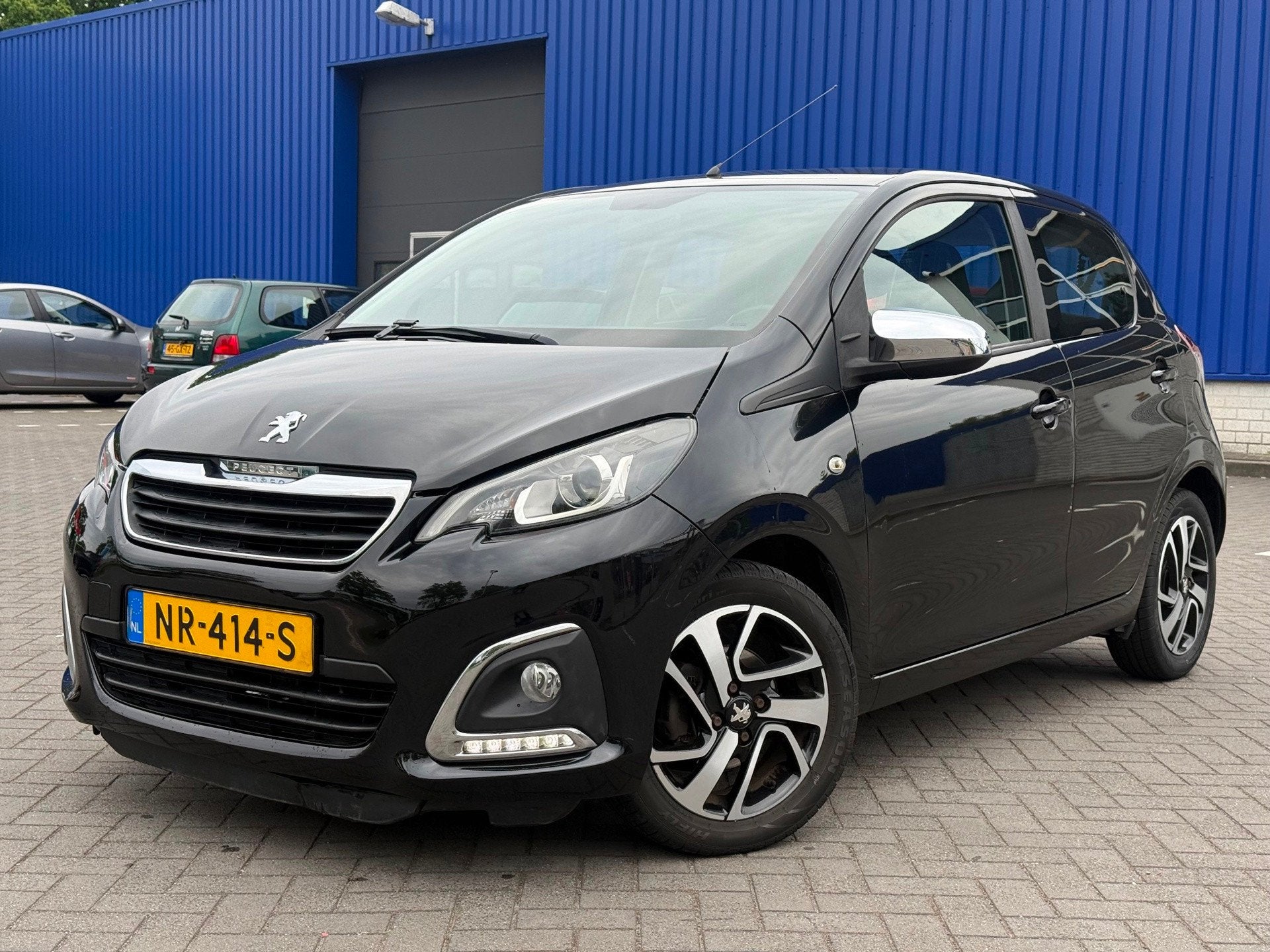 Peugeot 108 1.0 e-VTi Allure/Clima/Carplay/Navi/keyless/LMV/, Voorwielaandrijving, Gebruikt, Euro 6, Met garantie (alle)
