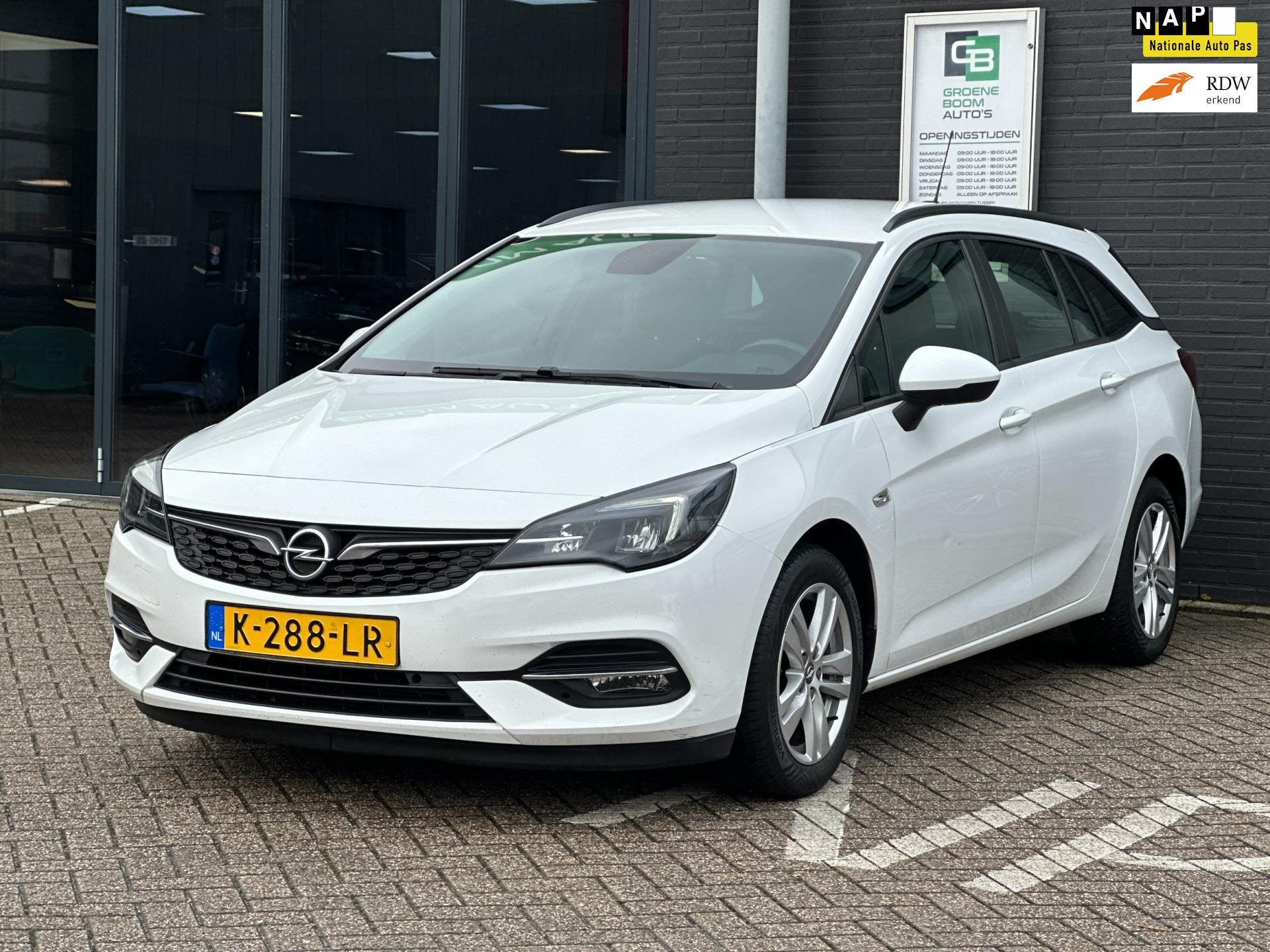 Opel Astra Sports Tourer 1.2 Business Edition/1STE EIG/NAVI/, Auto's, Opel, Voorwielaandrijving, Stof, Gebruikt, Euro 6