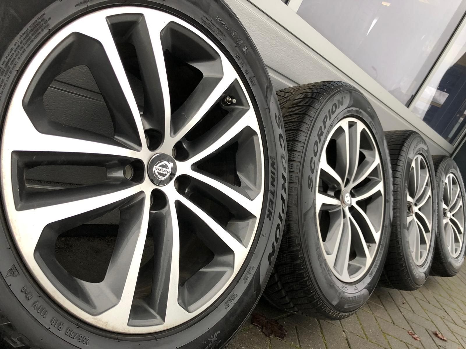 19 inch Volvo XC90 XC60 XC40 EX90 R-line velgen winterbanden, 19 inch, Gebruikt, 255 mm, -