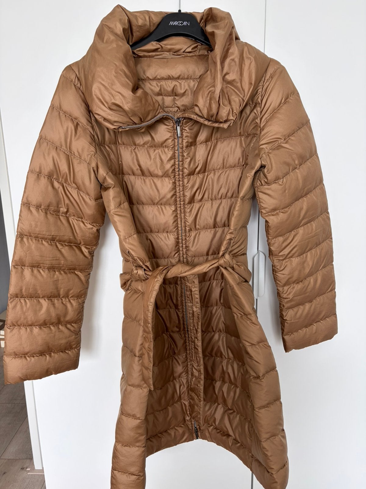 Max Mara Weekend  donsjas in maat 42, Ophalen of Verzenden, Zo goed als nieuw, Maat 42/44 (L), Bruin