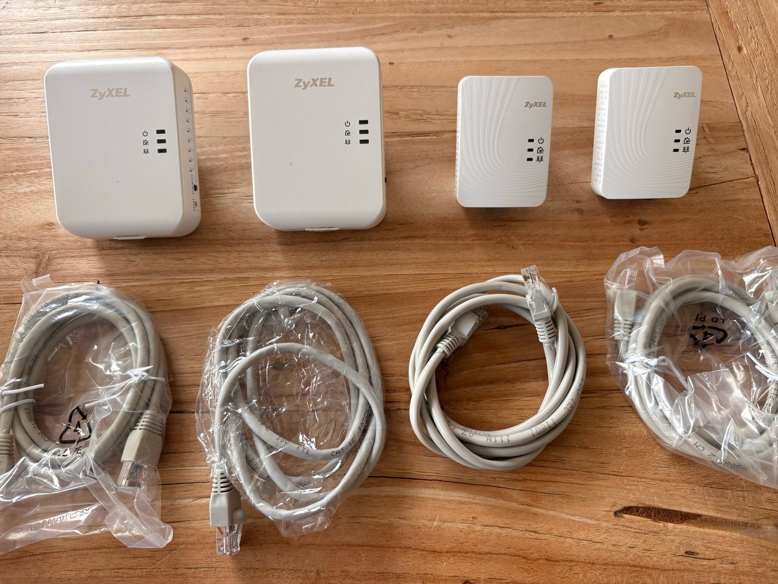 2 x Zyxel HD Powerline Adapter Kits, Ophalen of Verzenden, Zo goed als nieuw