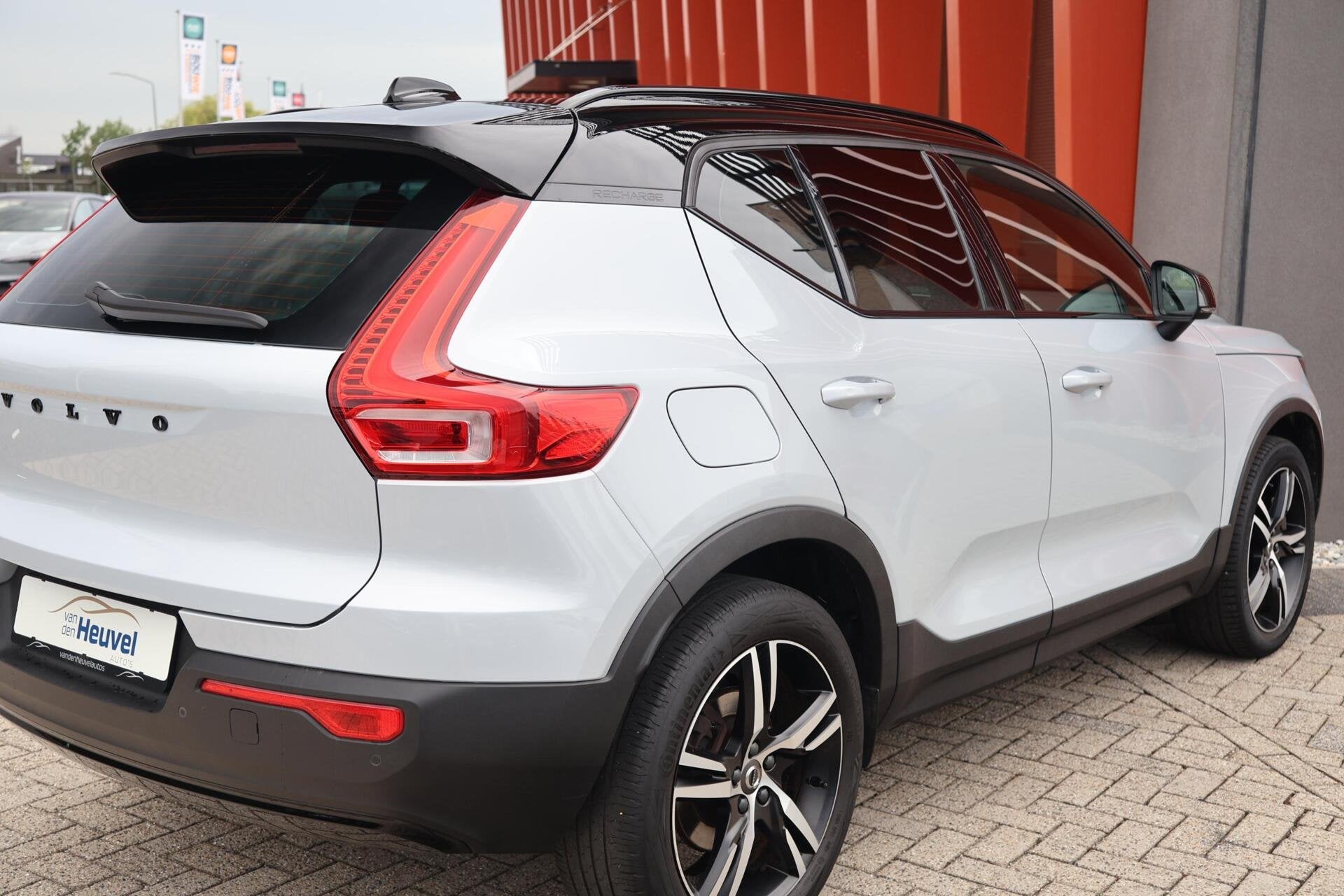 Foto 15 van Volvo XC40 T4 Recharge R-Design | Stoelverwarming | Trekhaak