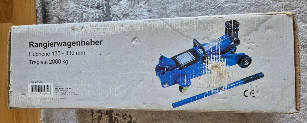 Nieuwe auto krik en wielmoersleutel., Ophalen of Verzenden, Nieuw, Hydraulisch, Garagekrik