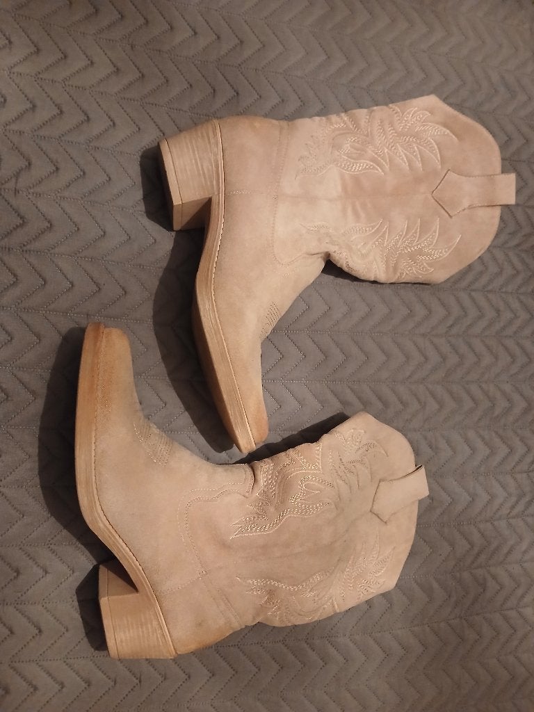 Laarsjes maat 39, Kleding | Dames, Beige, Onbekend., Lage of Enkellaarzen, Ophalen of Verzenden