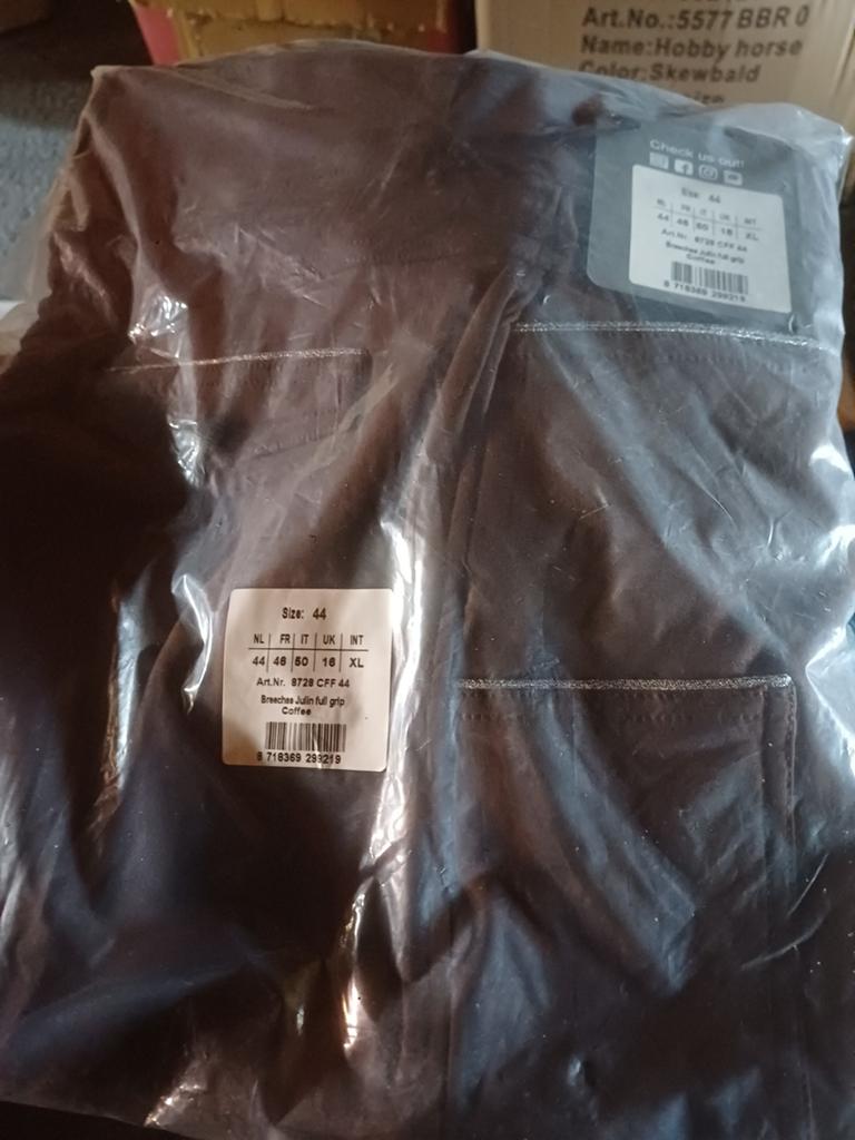Fijne bruine rijbroek jullin ful grip hoge band bruin 44, Ophalen of Verzenden, Dressuur, Onderkleding
