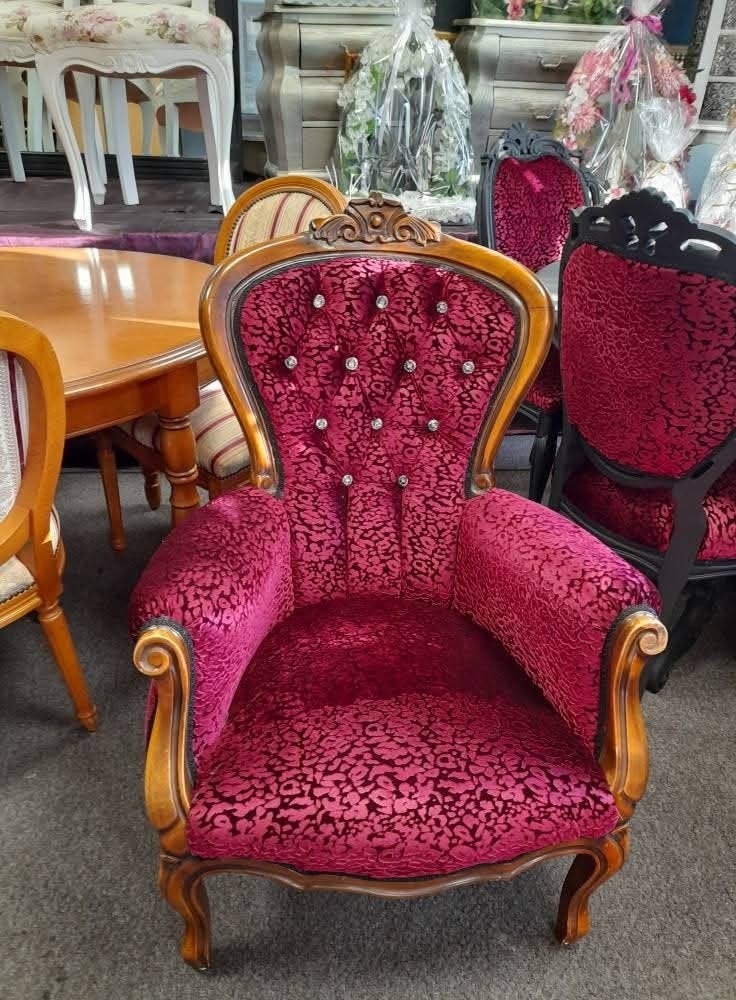 Mooie barok fauteuile geheel opnieuw gestoffeerd, Ophalen