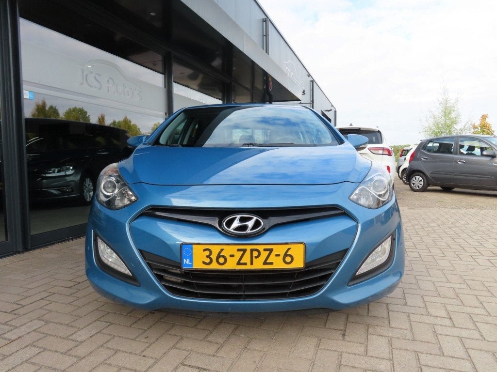 Hyundai I30 1.6 GDI i-Vision Ecc Cruise Camera Navi Led Pdc, Voorwielaandrijving, Euro 5, 135 pk, Gebruikt