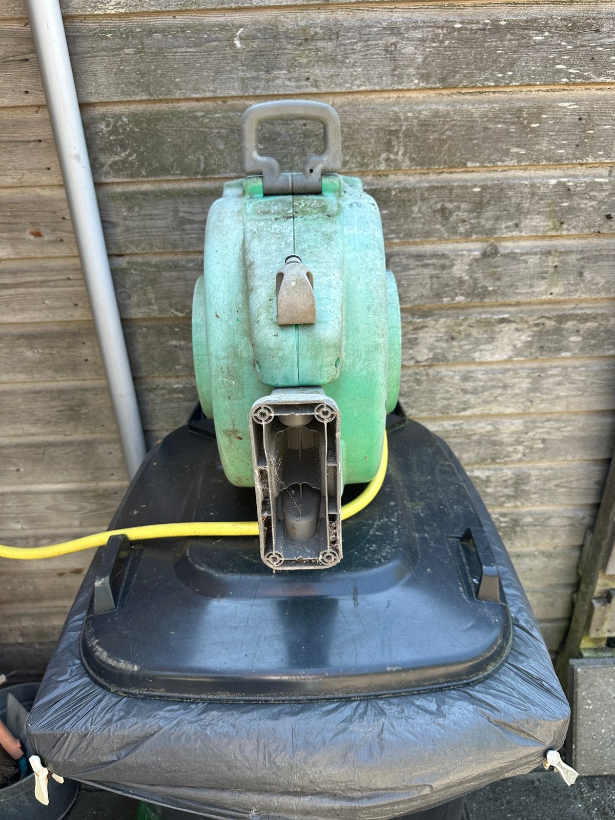 Te koop Hozolock wandslangbox met 20 m tuinslang., Tuin en Terras, Ophalen, Gebruikt, Tuinslanghaspel