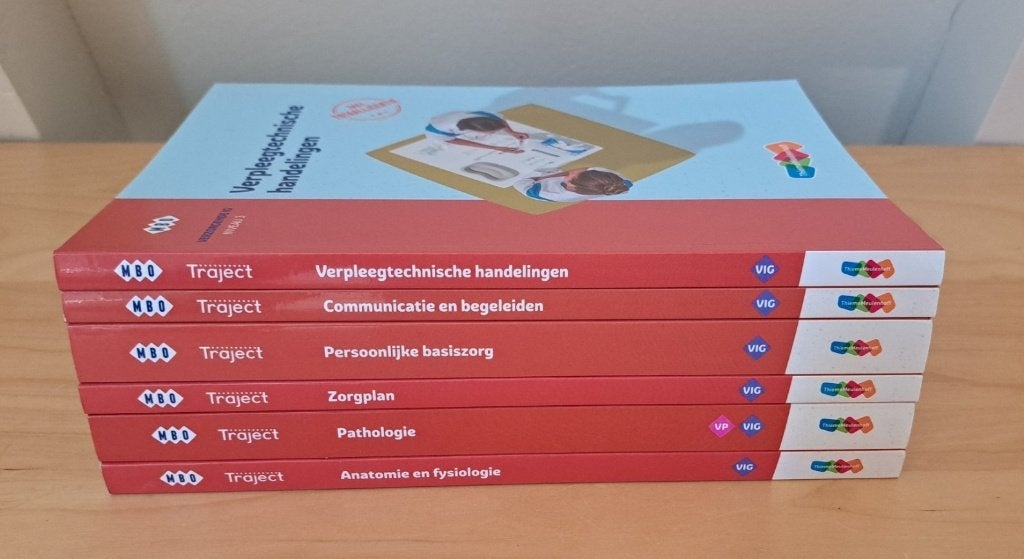 Verzorgende IG - MBO - niveau 3 (6x), Ophalen of Verzenden, Beta, Nieuw, MBO