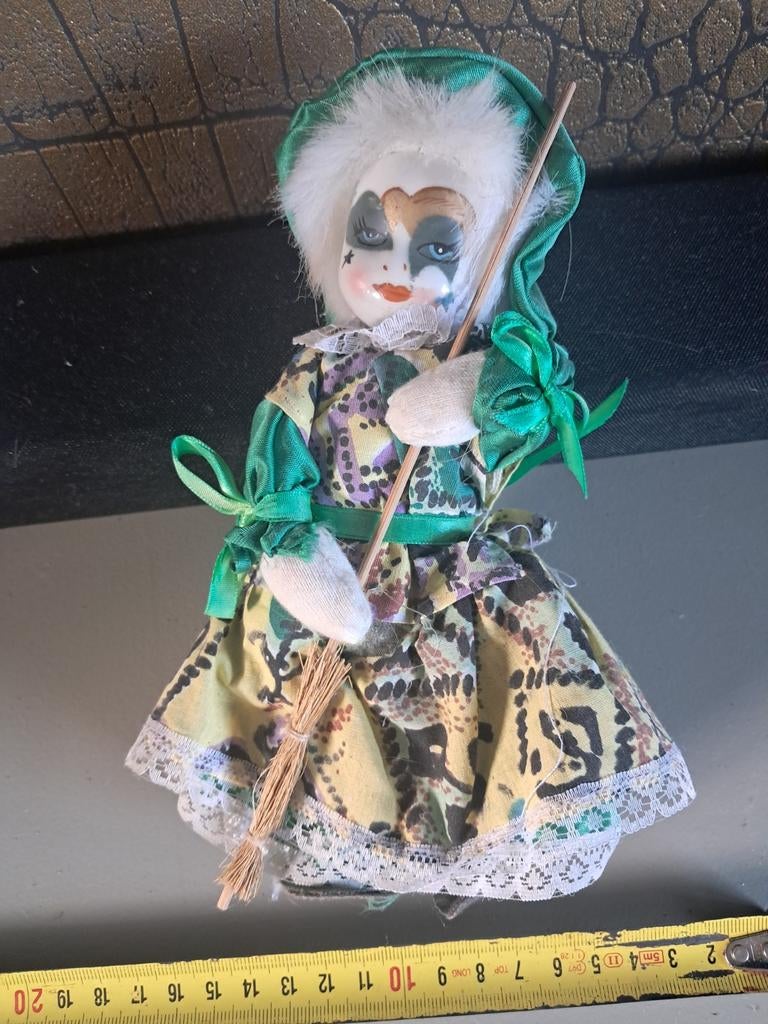 Antieke Harlekijn Beeldje porselein, Verzamelen, Ophalen of Verzenden