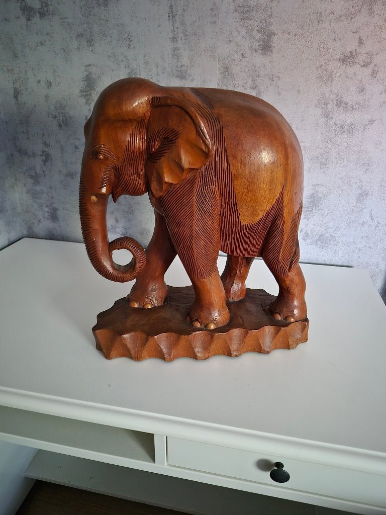 Houten olifant, Ophalen, Hout