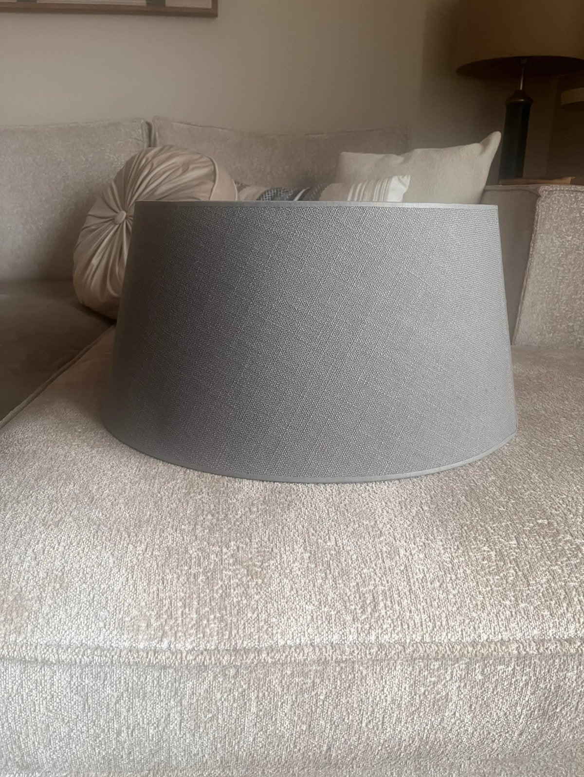 Taupe lampenkap linnenlook, Huis en Inrichting, Lampen | Lampenkappen, Ophalen of Verzenden, Rond