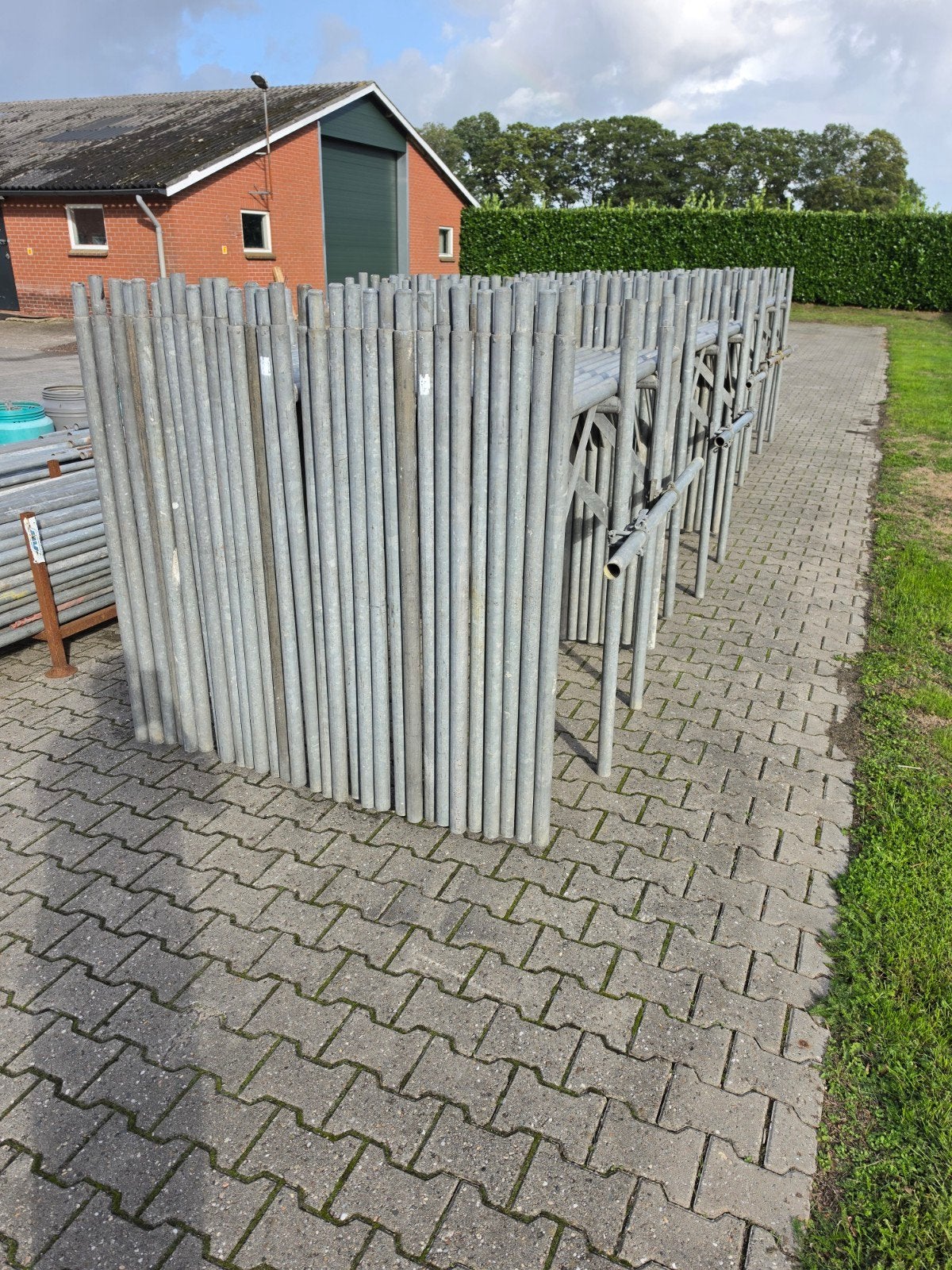 Foto 12 van Grote complete Gevelsteiger Te Koop (H-jukken buizen klemmen