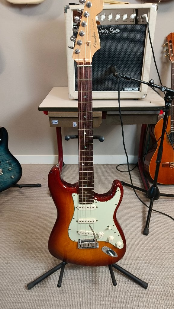 Fender American Deluxe Stratocaster 2007 Ash + koffer, Ophalen of Verzenden, Zo goed als nieuw, Solid body, Fender