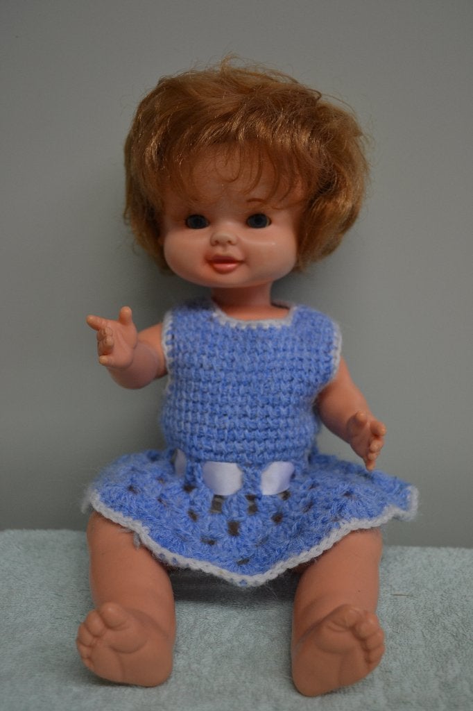Leuk famosa popje uit de jaren ca. 1970 NR 5677, Verzamelen, Poppen, Ophalen of Verzenden, Zo goed als nieuw, Pop