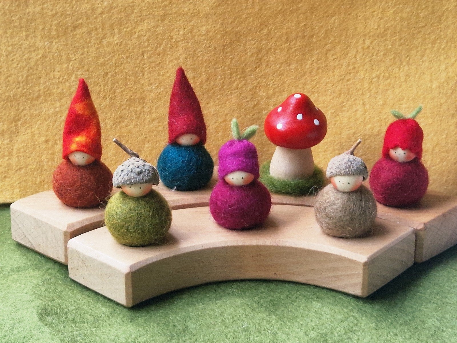 Vrije School Seizoenstafel jaarring steker herfst kabouter, Hobby en Vrije tijd, Vilt, Verzenden, Nieuw, Figuurtje(s), Wolvilt