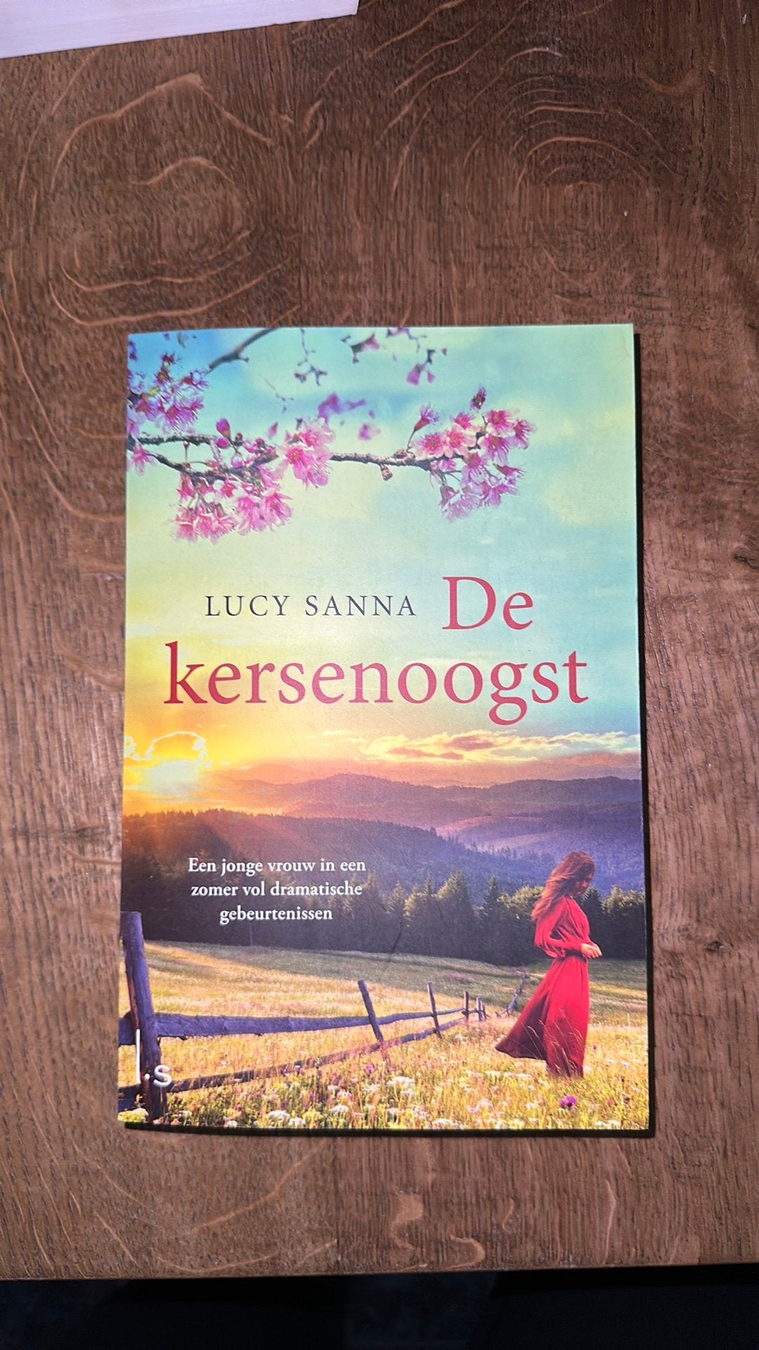 Lucy Sanna - De kersenoogst, Ophalen of Verzenden, Zo goed als nieuw, Lucy Sanna