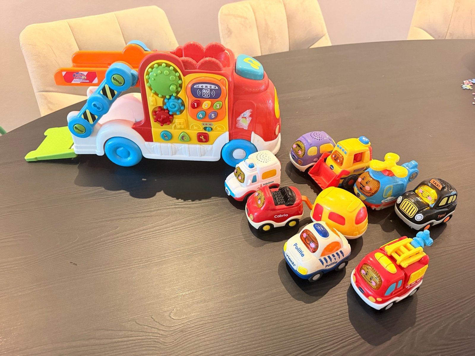 VTech Toet Toet Auto's en Bus met geluid en licht, Ophalen, Gebruikt