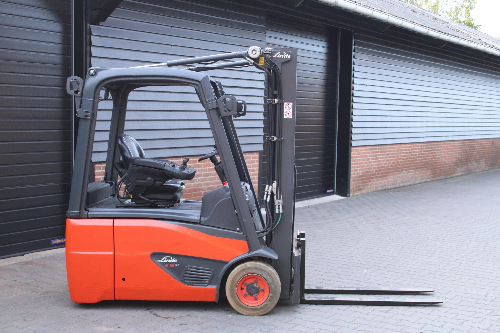 Linde E16 heftruck elektrische triplex sideshift (bj 2017), 1000 tot 2000 kg, Elektrisch, Heftruck, Linde