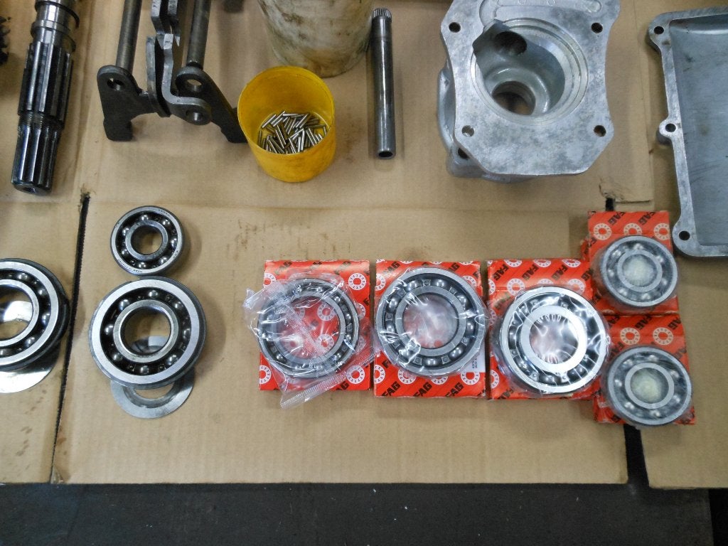 PEUGEOT 203 A  VERSNELLINGSBAK, Auto-onderdelen, Ophalen, Peugeot