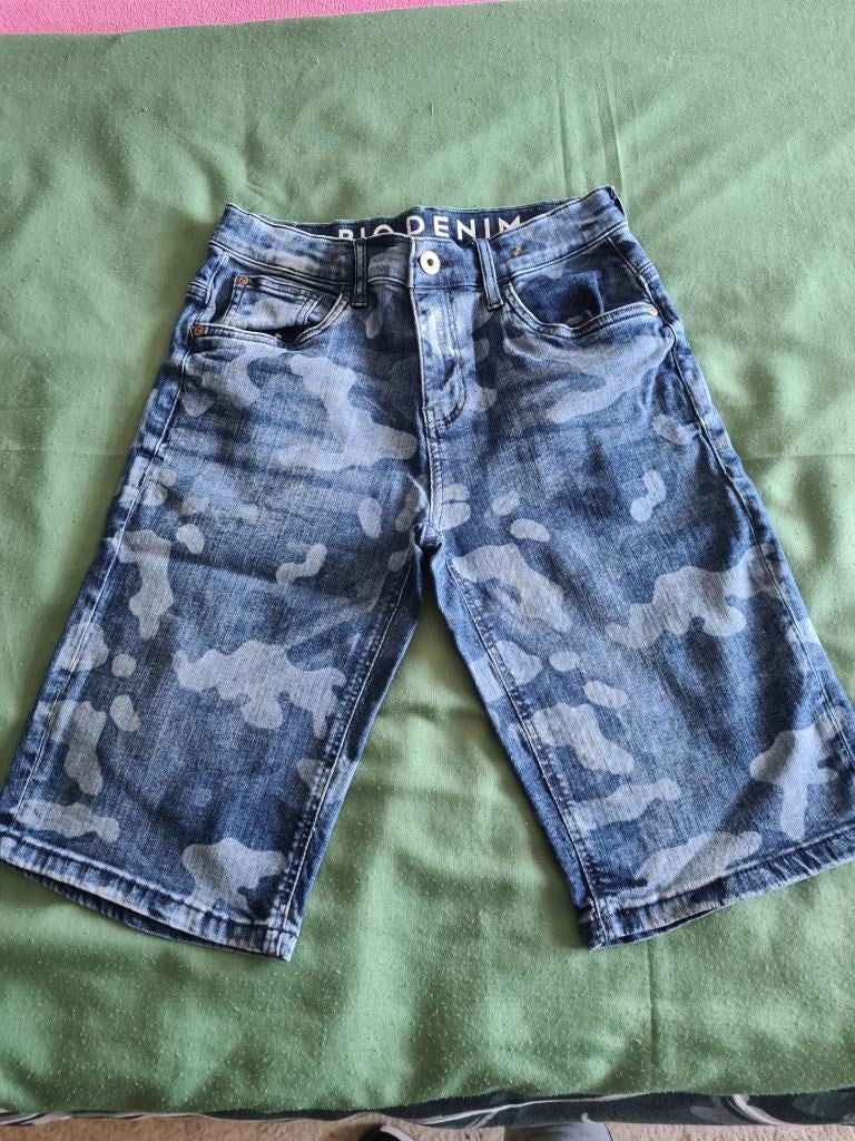 korte jongens spijkerbroek, Kinderen en Baby's, Kinderkleding | Maat 164, Ophalen of Verzenden, Zo goed als nieuw, Jongen, Broek