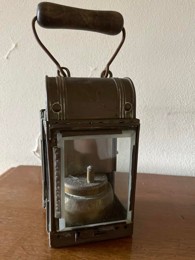 Antieke koperen lantaarn uit 1968, Verzamelen, Spoorwegen en Tramwegen, Ophalen of Verzenden, Zo goed als nieuw