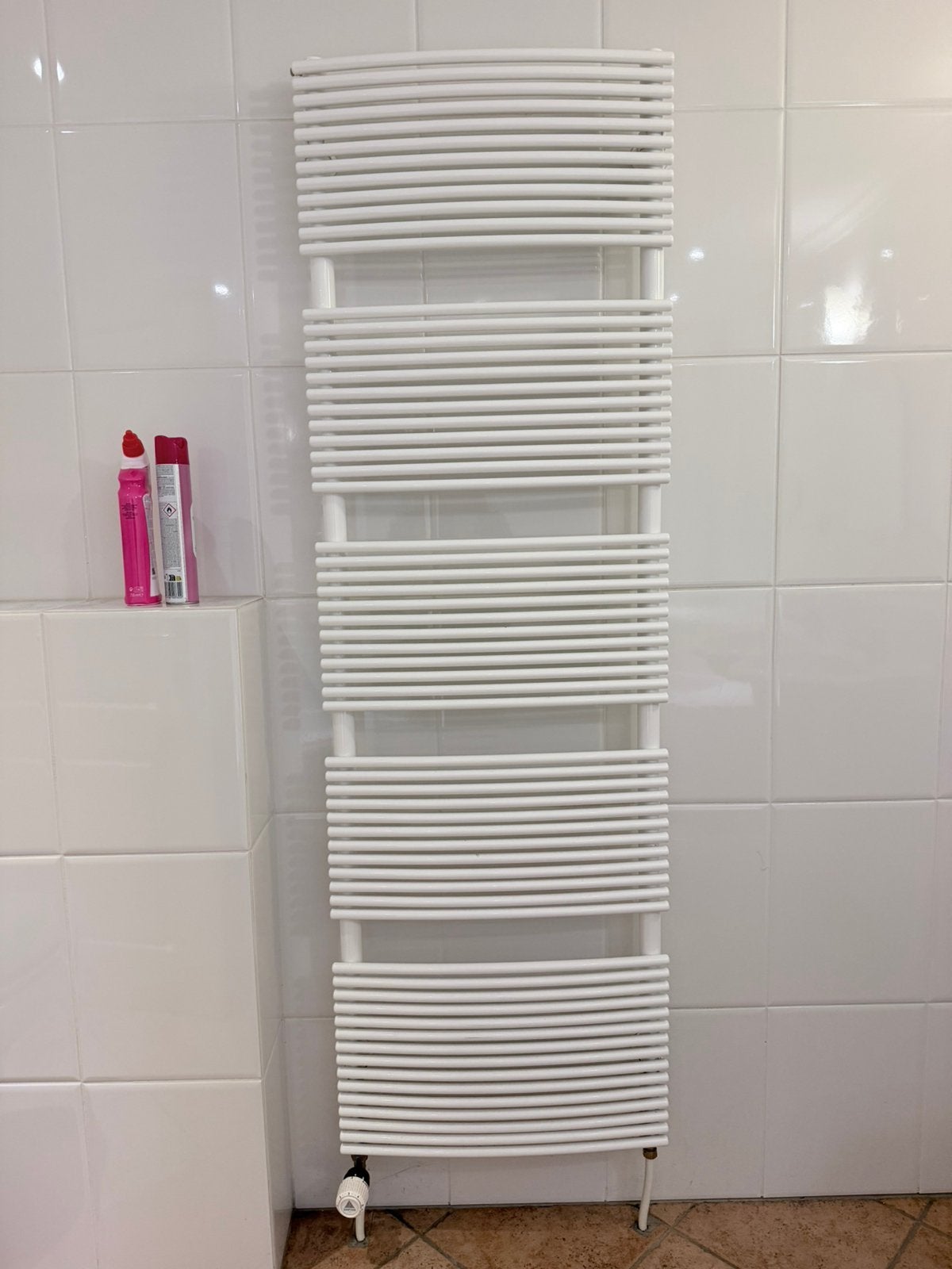 Witte design badkamerradiator/handdoekradiator – nette staat, Ophalen, Radiator, Minder dan 60 cm, Zo goed als nieuw