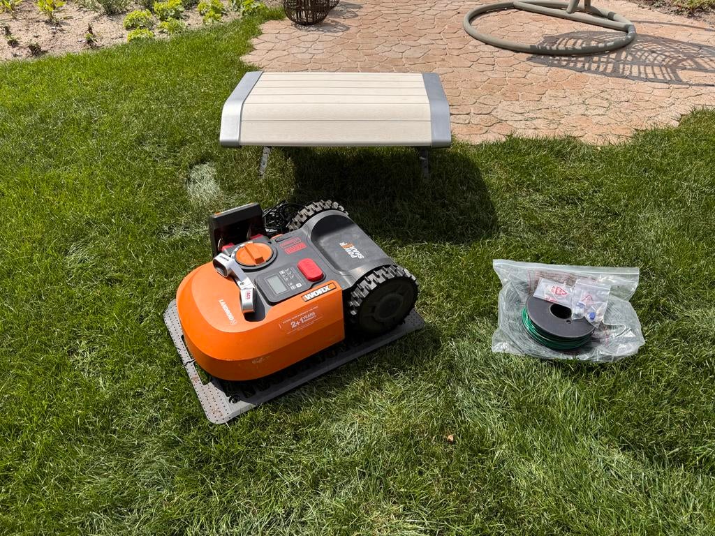 Worx Landroid Robotmaaier met accessoires M700, Cirkelmaaier, Ophalen, Gebruikt