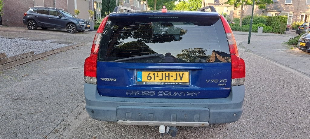 Volvo V70 2.4 T XC 4WD AUT 2002 Blauw, Auto's, Volvo, 1800 kg, Zwart, 4 cilinders, Stationwagon