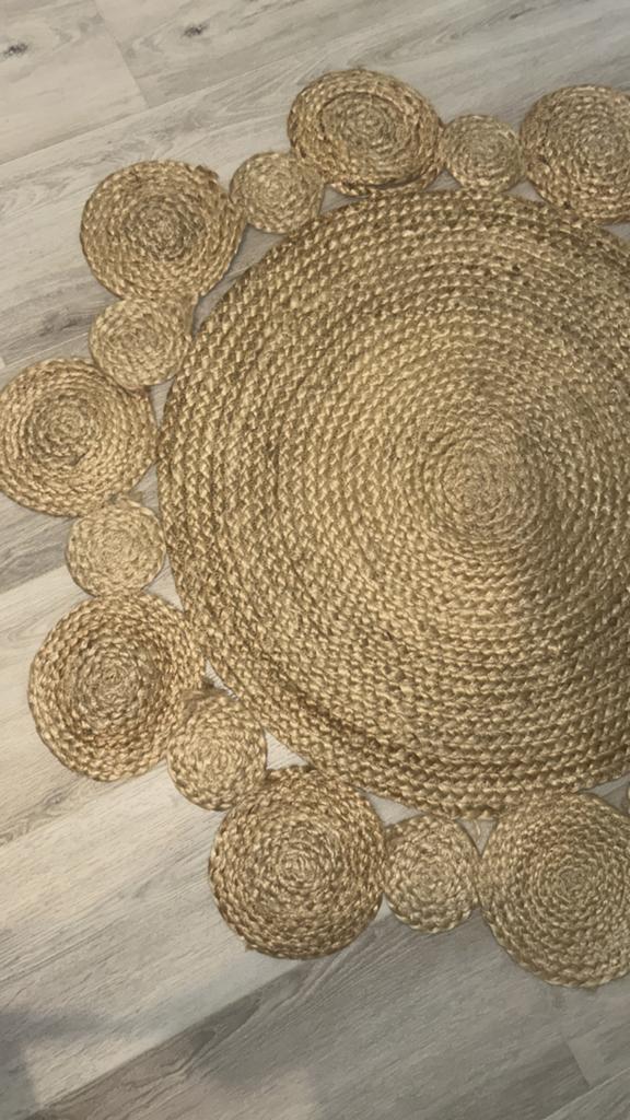 Jute vloerkleed rond met bloemmotief, Gebruikt, 100 tot 150 cm, Bruin, Rond