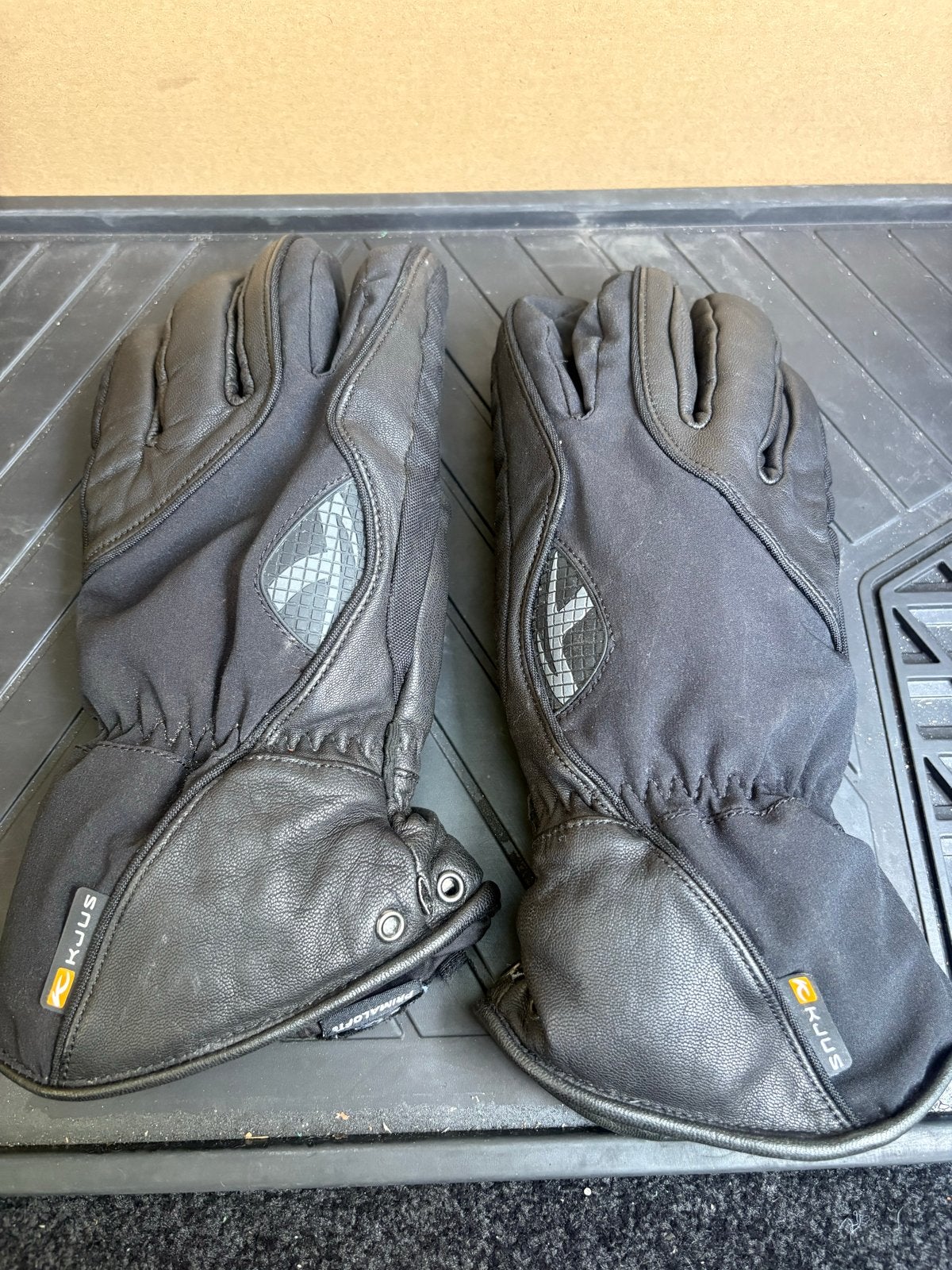 Mooie Kjus handschoenen met leder, Ophalen of Verzenden, Zo goed als nieuw, Overige typen