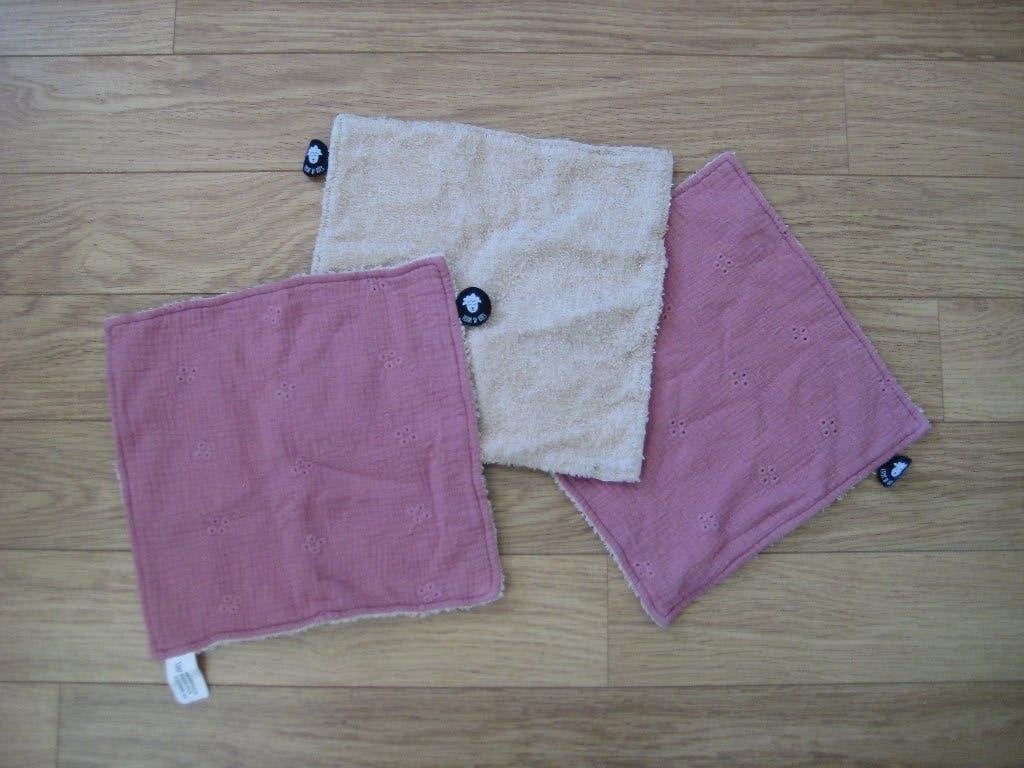 3 roze spuugdoekjes van Fedde & Kees badstof+broderie, Ophalen of Verzenden, Gebruikt