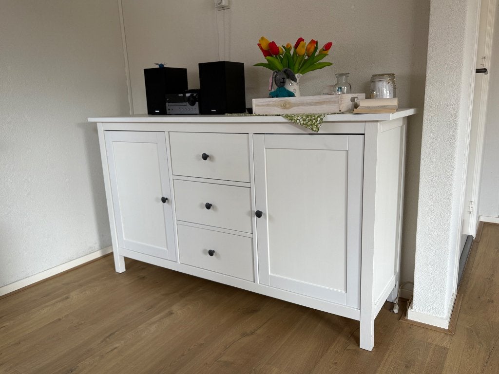 Witte dressoirkast IKEA, Ophalen, Met deur(en), 150 tot 200 cm, 25 tot 50 cm