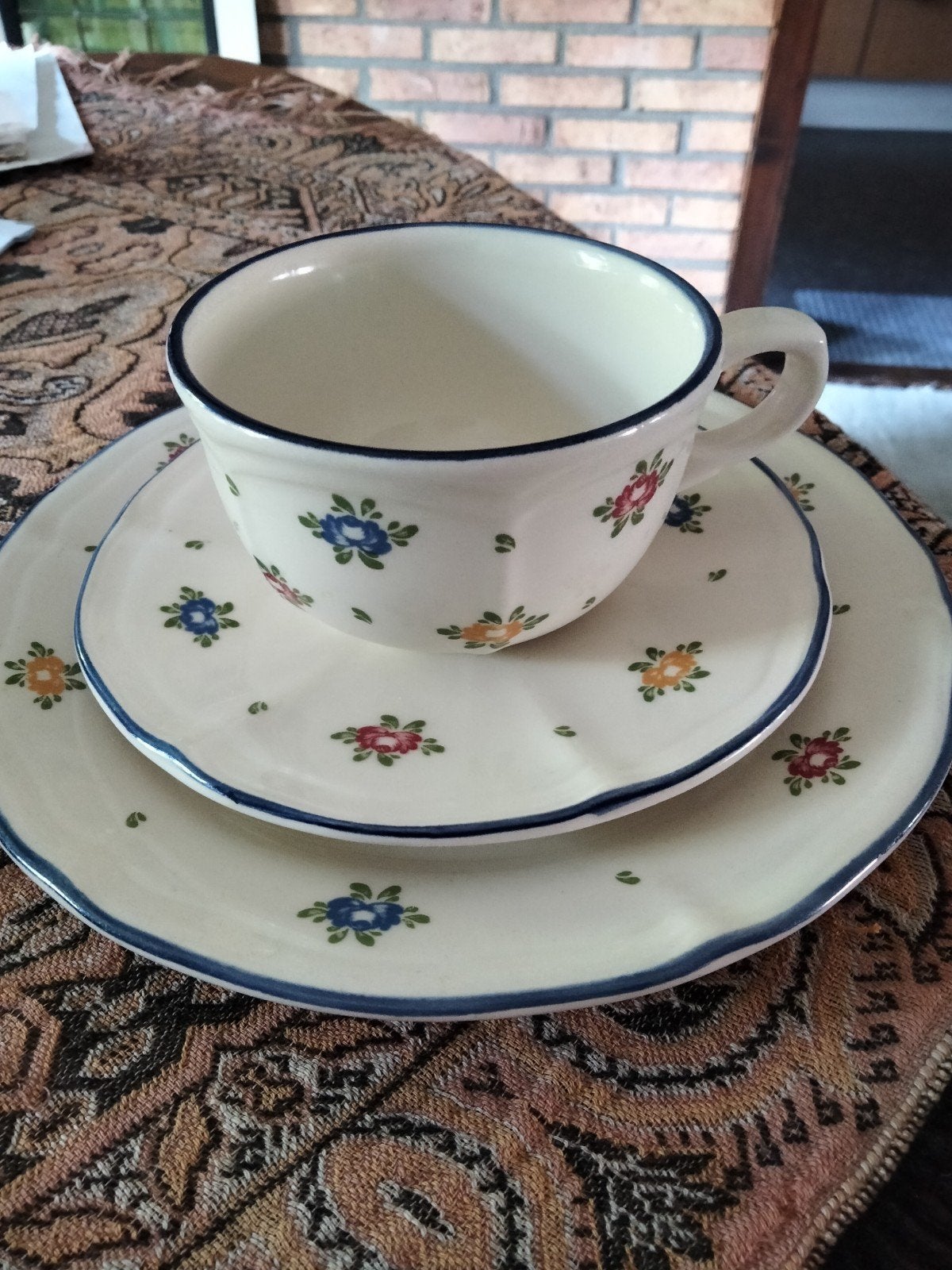 Zeller Keramik servies: kop, schotel en bord - Handbemalt, Ophalen of Verzenden