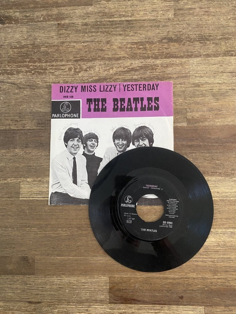 The Beatles – Dizzy Miss Lizzy / Yesterday, Gebruikt, 7 inch, Ophalen of Verzenden, Pop