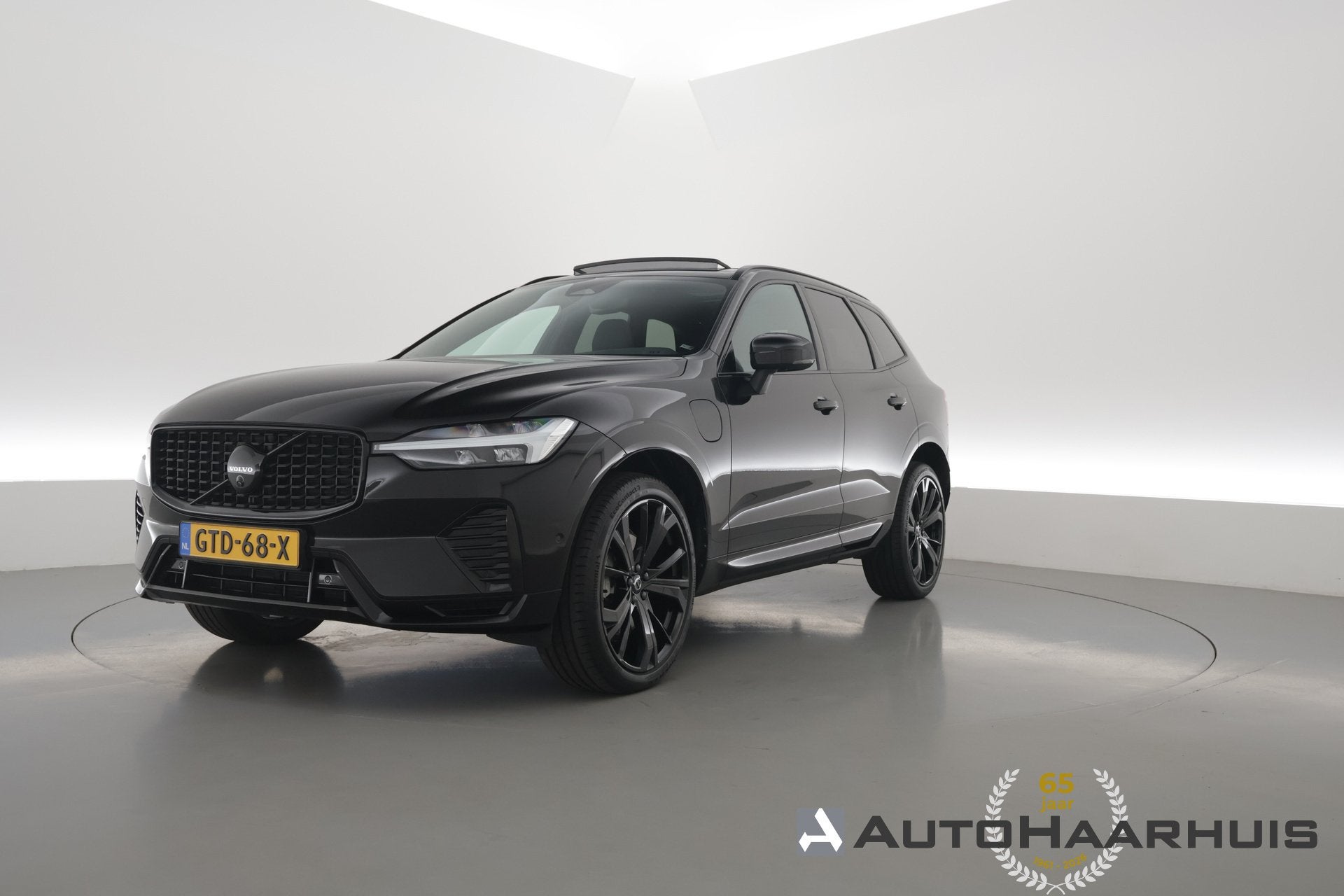 Volvo XC60 2.0 T6 Plug-in hybrid AWD Plus Black Edition | Ri, Auto's, Volvo, Automaat, 12 maanden, Gebruikt, 4 cilinders