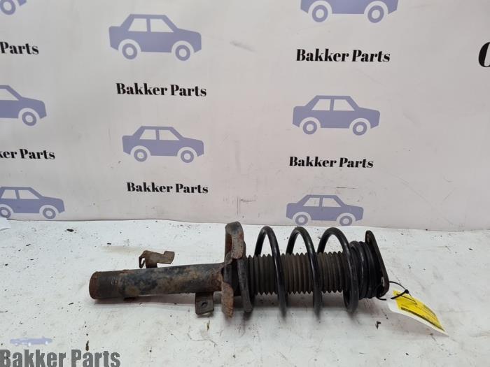 Schokdemperpoot links-voor van een Ford Focus, Gebruikt, -, -, Ophalen of Verzenden