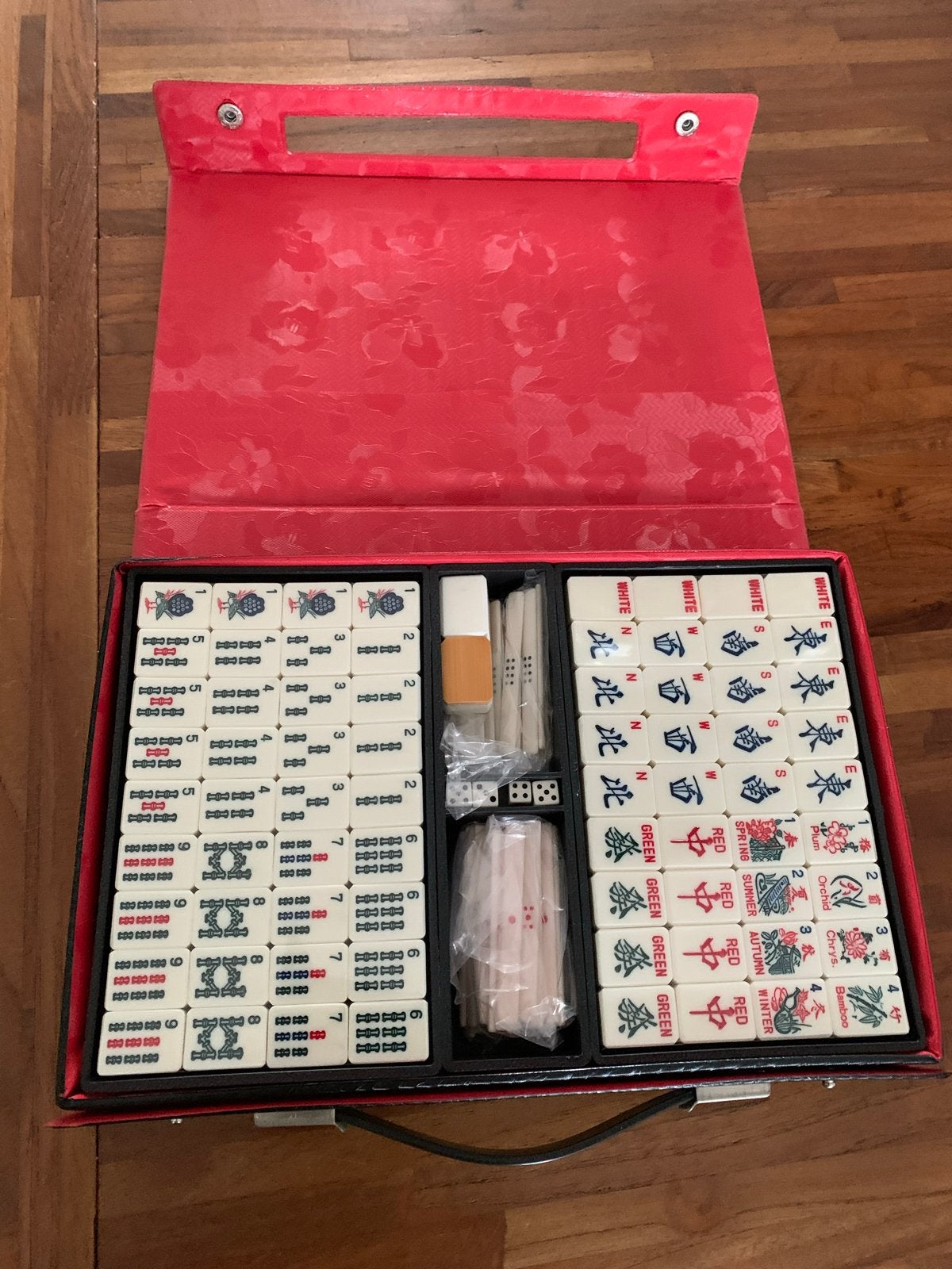 Gloednieuw Mahjong spel in luxe koffer, Ophalen of Verzenden, Nieuw
