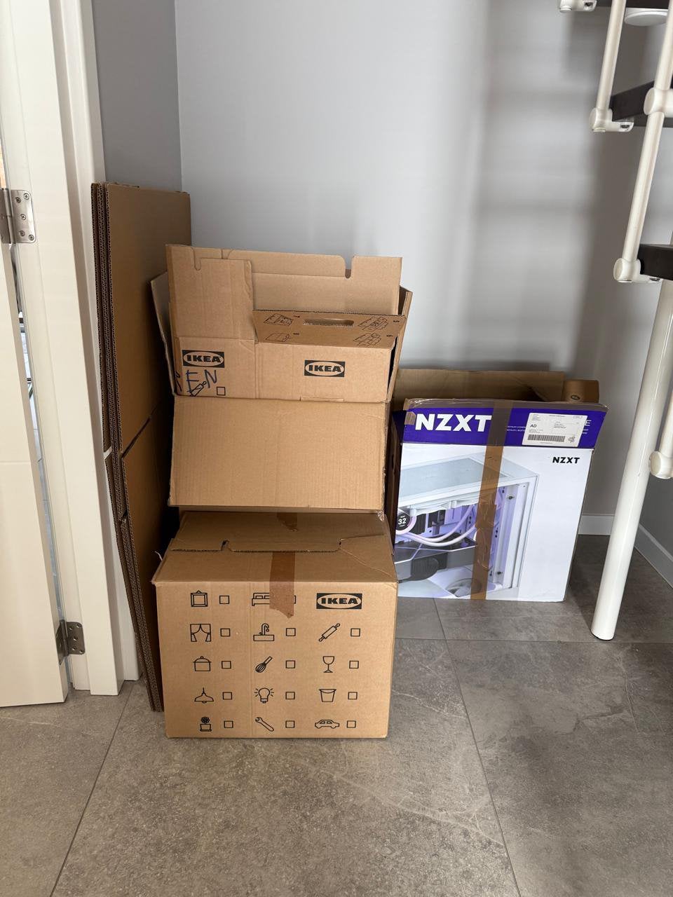 Verhuisdozen, Doe-het-zelf en Verbouw, Kratten en Dozen, Ophalen, Zo goed als nieuw, Doos, 35 tot 50 cm