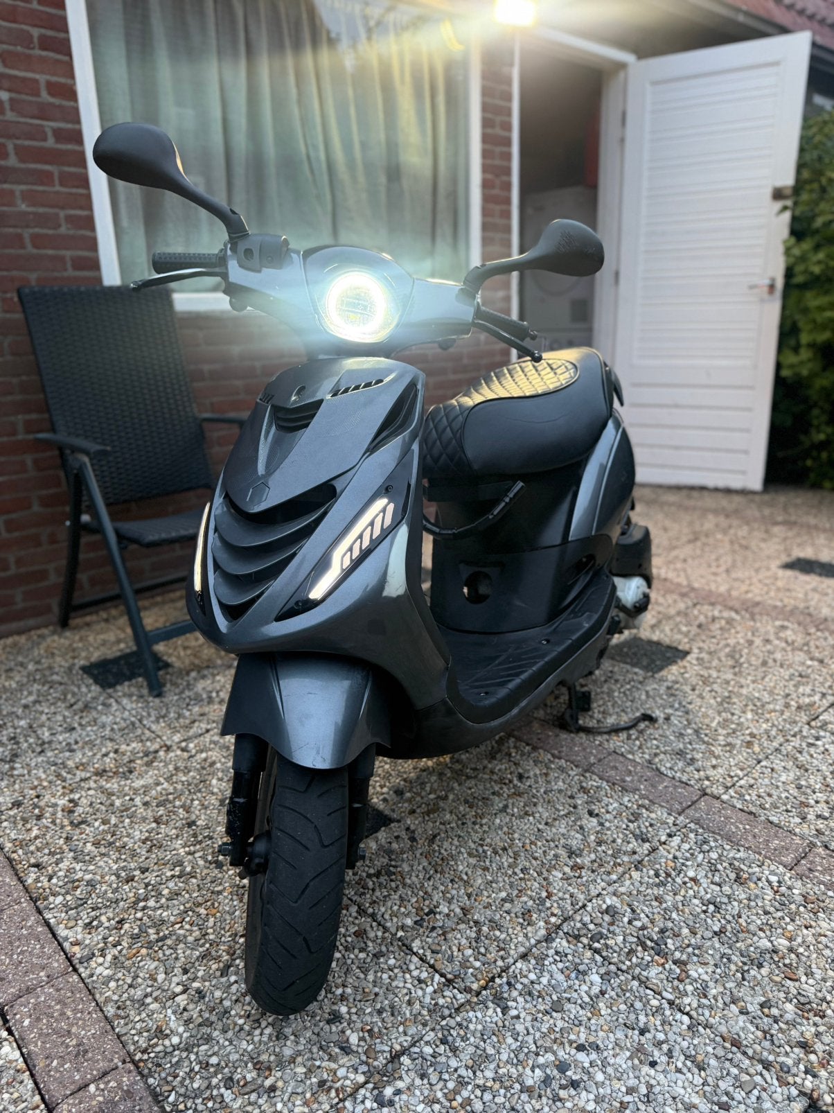 Piaggio Zip 80cc, Fietsen en Brommers, Scooters | Piaggio, Ophalen, Zip, Zo goed als nieuw, Benzine