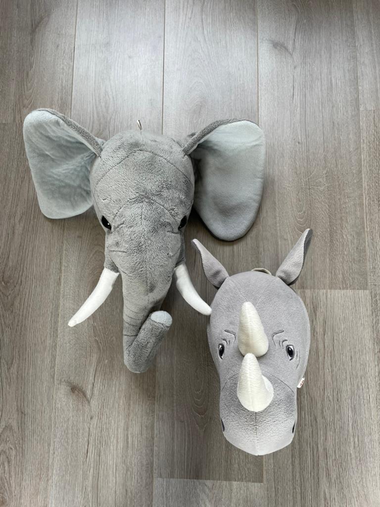 2 Knuffel Dierenhoofden: Olifant & Neushoorn voor Kinderkame, Ophalen of Verzenden, Zo goed als nieuw, Grijs, Olifant