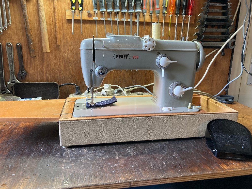 Pfaff 260 semi industrie - voor zware materialen/leer, Hobby en Vrije tijd, Naaimachines en Toebehoren, Ophalen, Duitsland, Pfaff