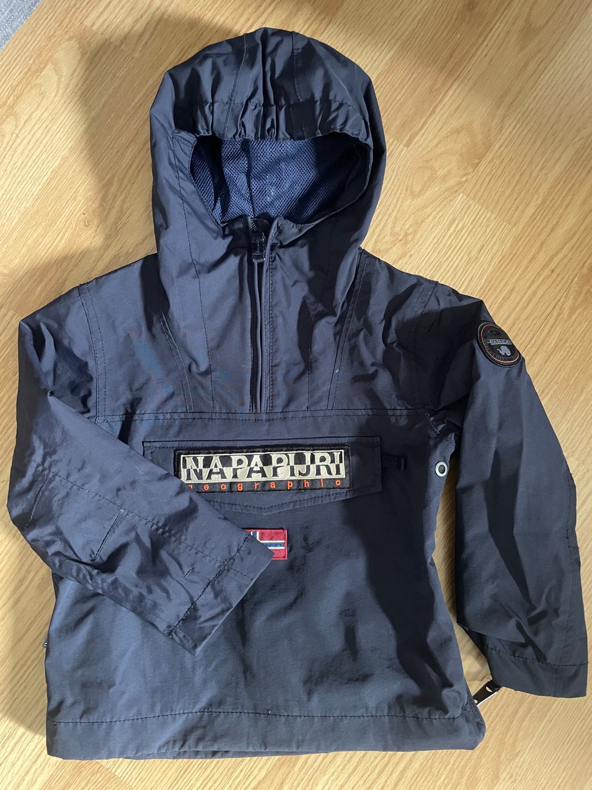 Napapijri lichte jas blauw voor kind - Zo goed als nieuw, Kinderen en Baby's, Ophalen of Verzenden, Zo goed als nieuw, Jongen of Meisje