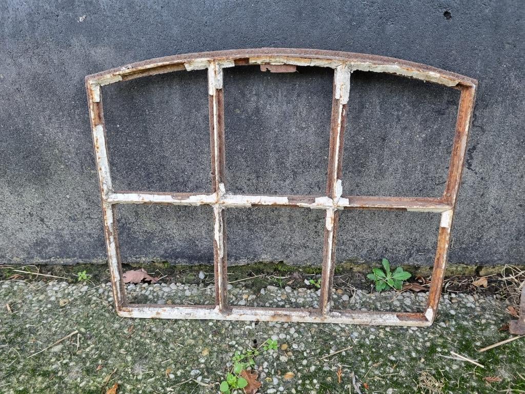Oud vintage stalraam - gietijzeren raamkozijn, Ophalen of Verzenden