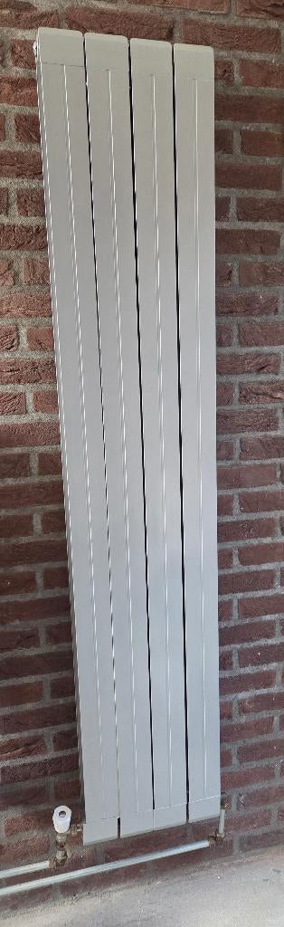 Design radiator, Ophalen, Radiator, Minder dan 60 cm, Zo goed als nieuw