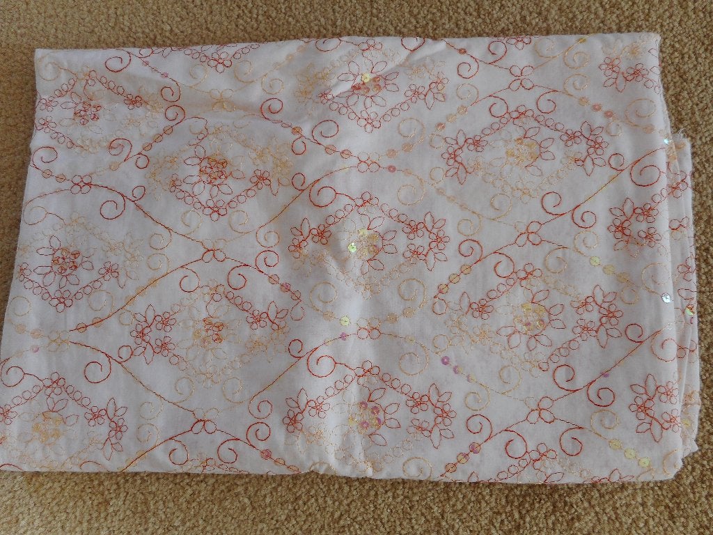 Witte stof met borduursel 180 cm x 135 cm Nieuw, 120 cm of meer, Wit, Nieuw, Ophalen of Verzenden