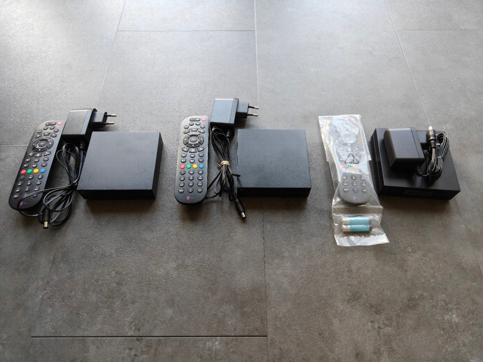 3x Amino 610X decoders inclusief toebehoren, Ophalen of Verzenden, Zo goed als nieuw, Decoder